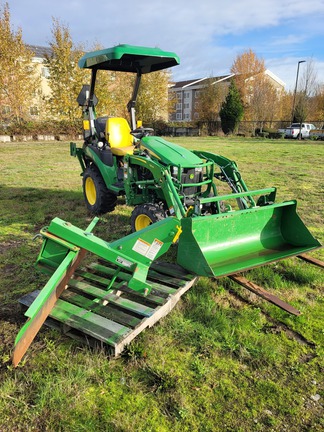 2023 John Deere 2025R