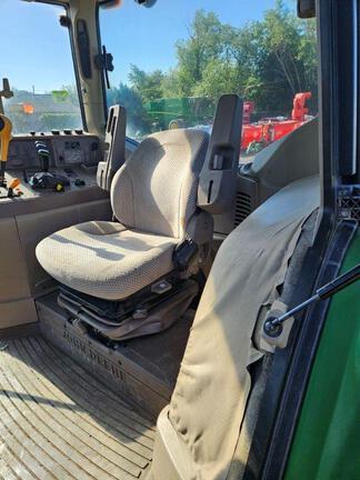 2017 John Deere 6110M