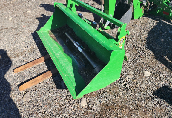 2021 John Deere 1025R