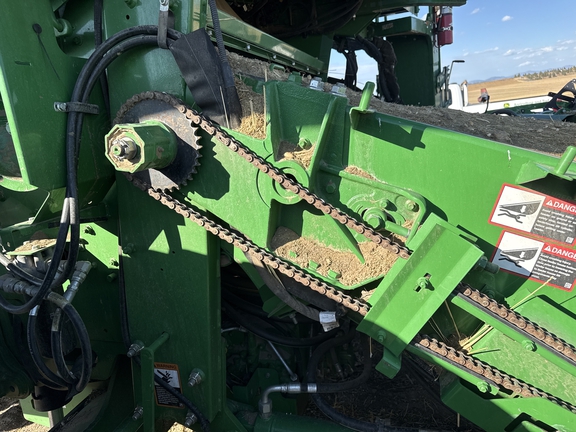 2023 John Deere S780