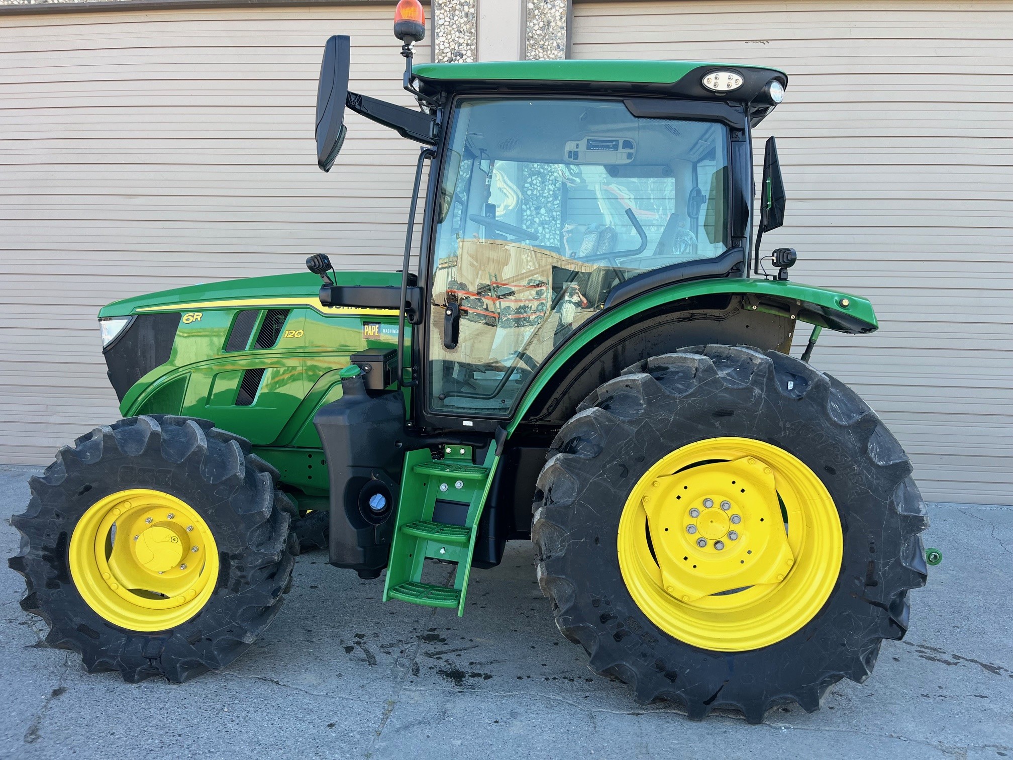 2023 John Deere 6R120