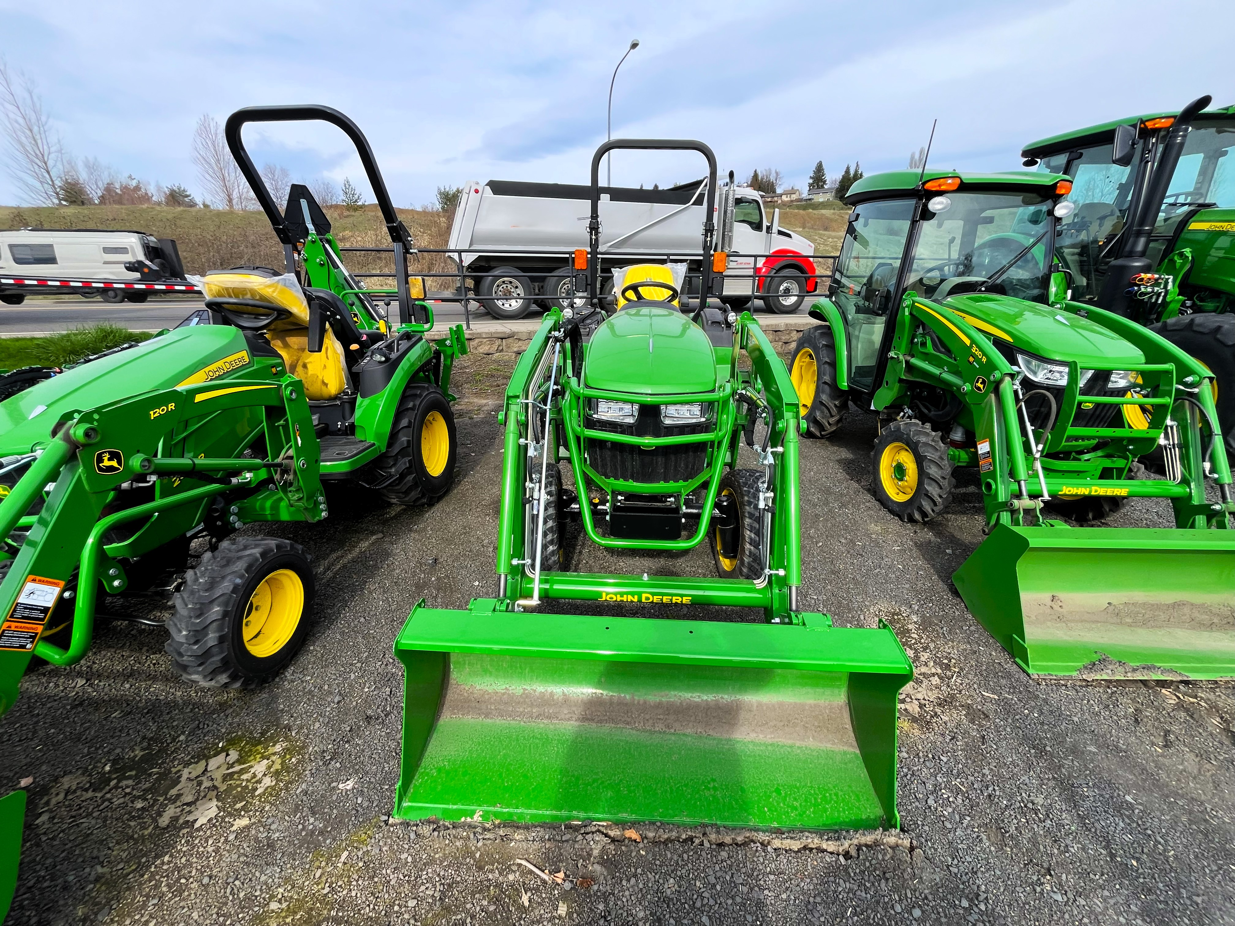 2024 John Deere 2032R