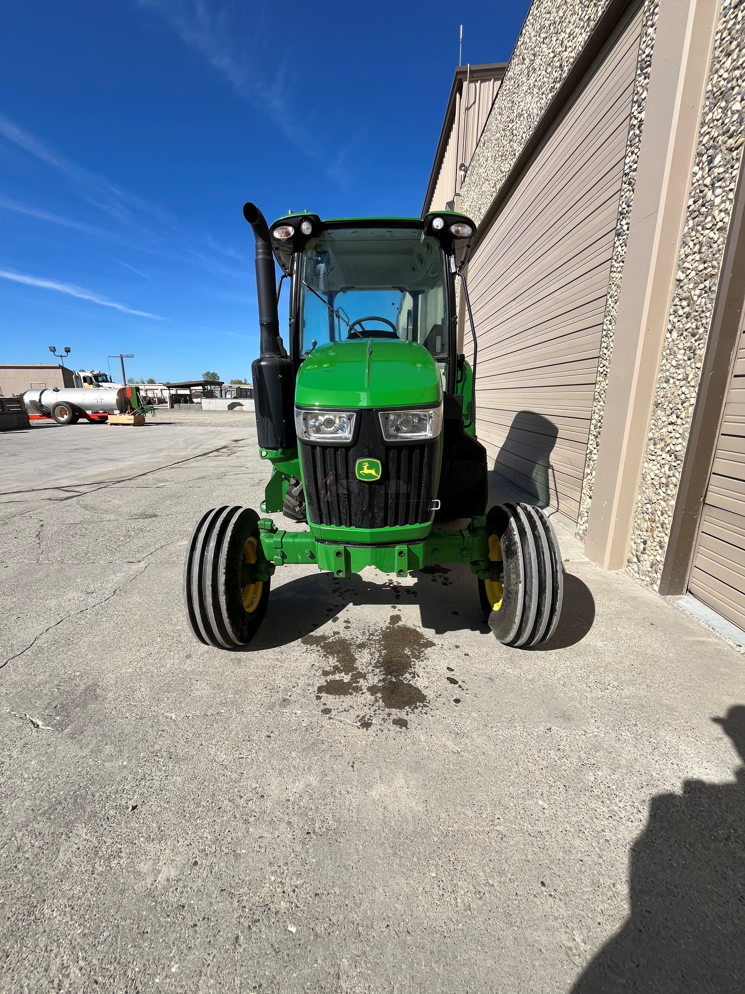 2023 John Deere 5105M