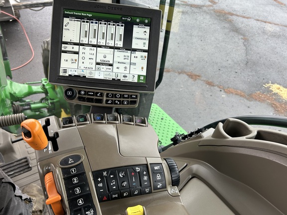 2023 John Deere 8R250