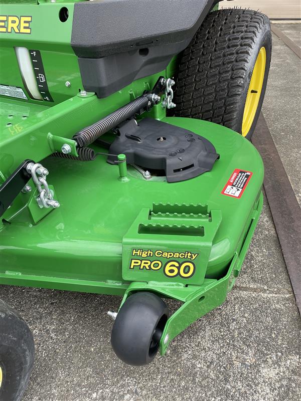 2023 John Deere Z735E