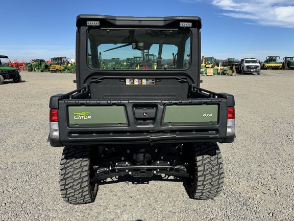 2023 John Deere 865R