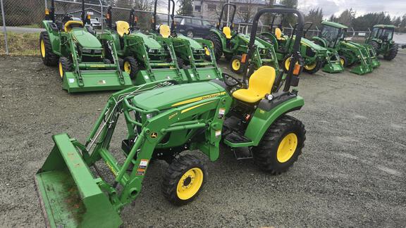 2017 John Deere 2038R