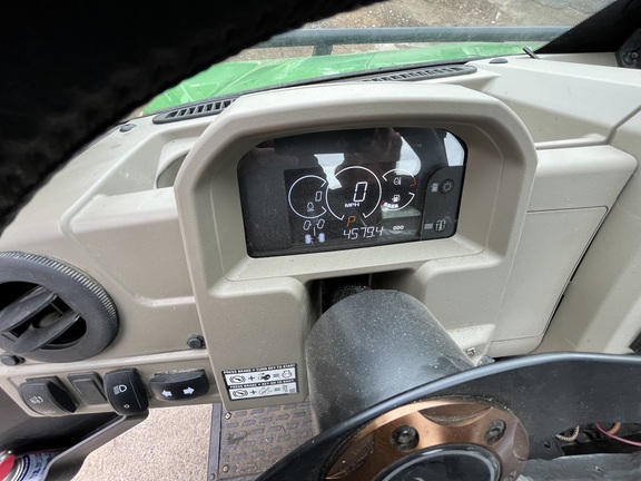 2022 John Deere 835R