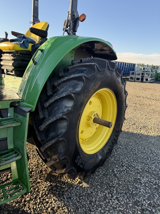 2017 John Deere 6130M
