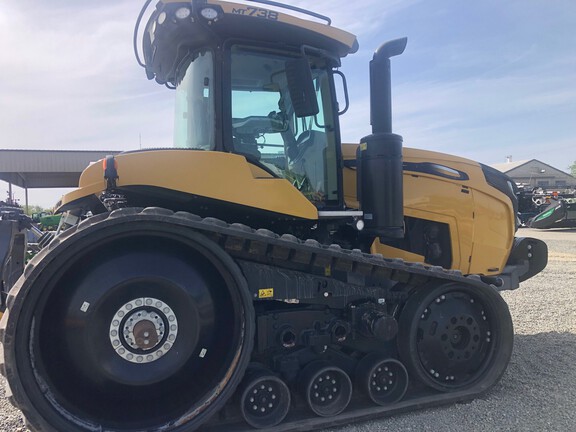 2019 Challenger MT738
