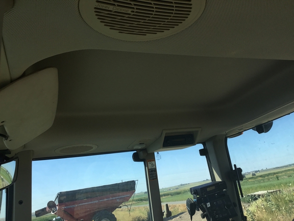 2016 John Deere 6130M