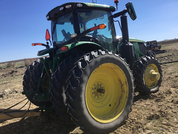 2025 John Deere 6R250