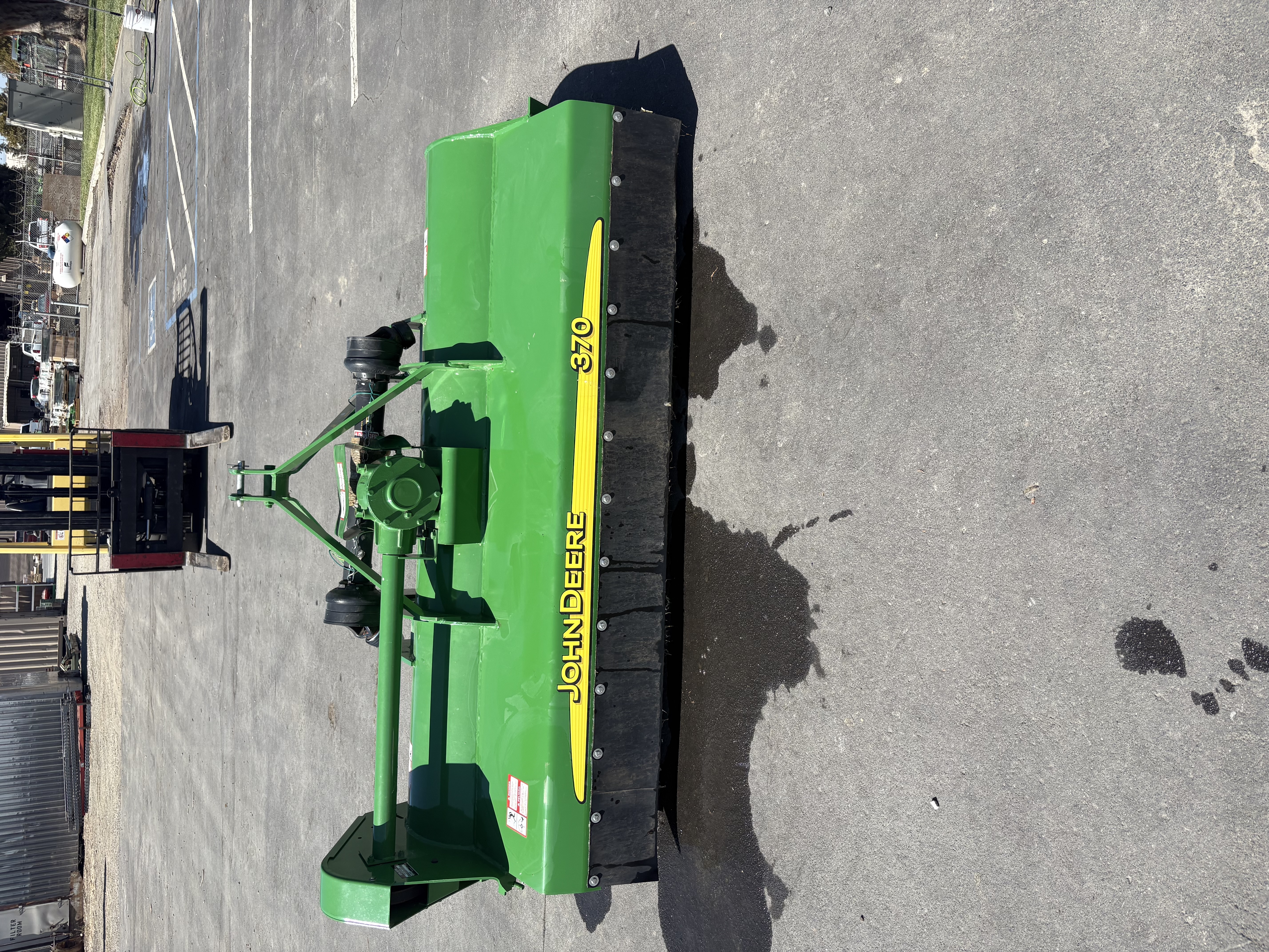 2023 John Deere 370