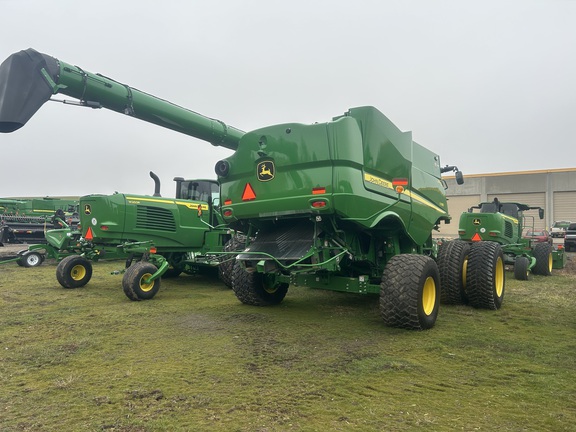 2024 John Deere S780