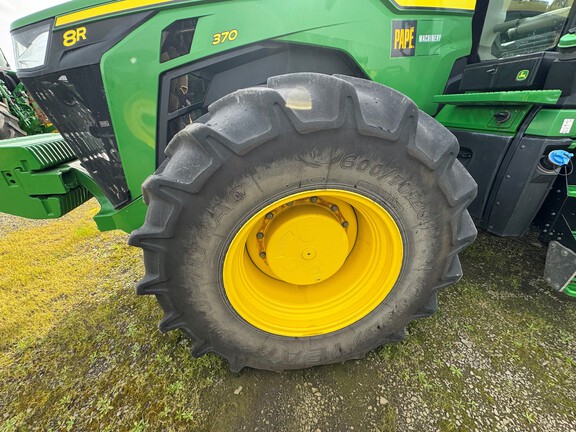 2023 John Deere 8R370