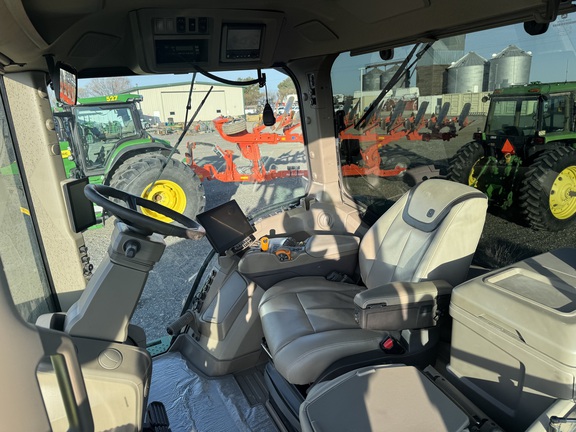 2025 John Deere 8R340