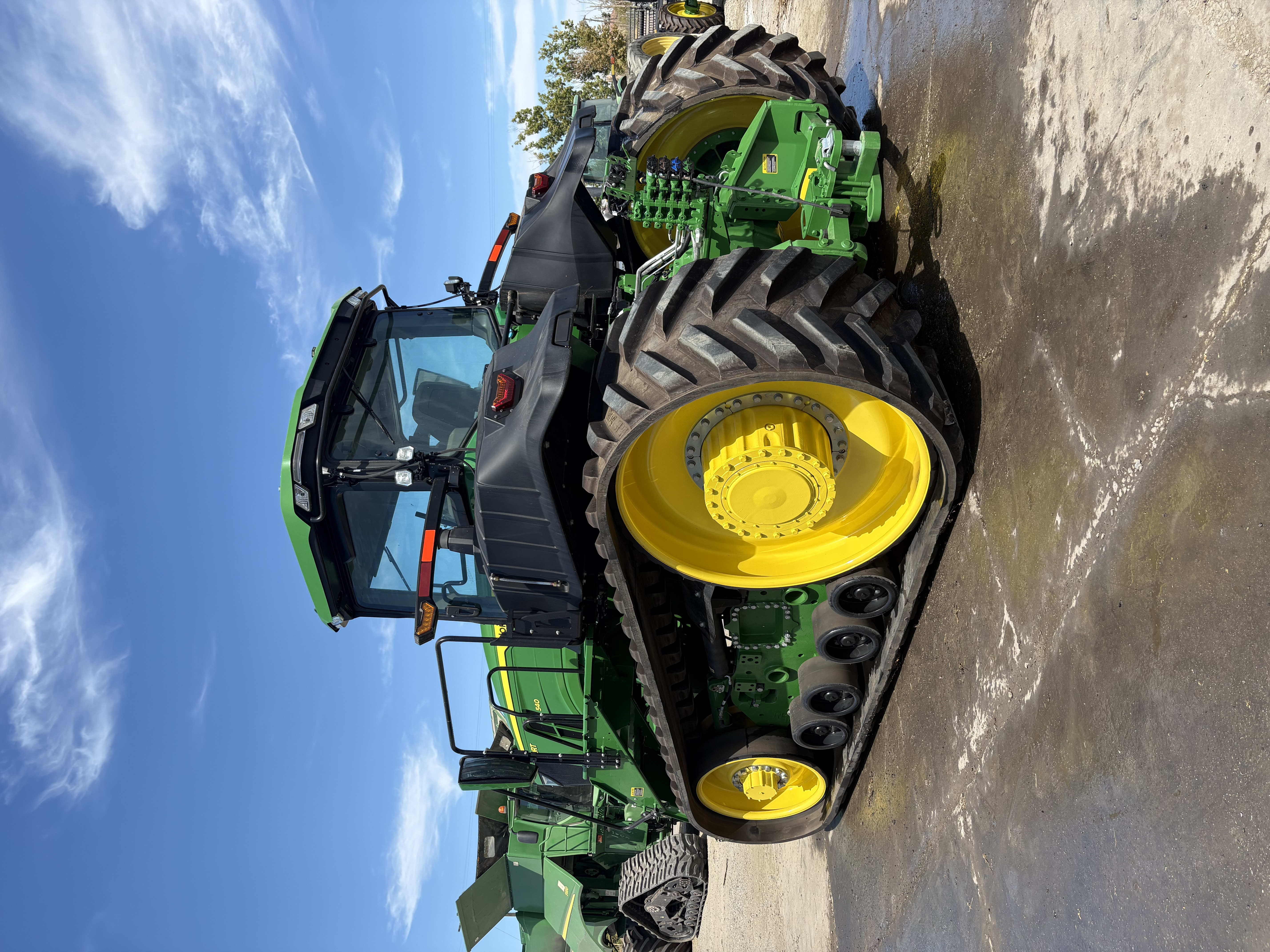 2023 John Deere 9RT540