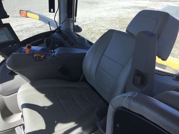 2025 John Deere 6R250