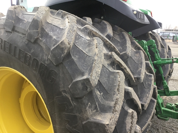 2025 John Deere 8R370