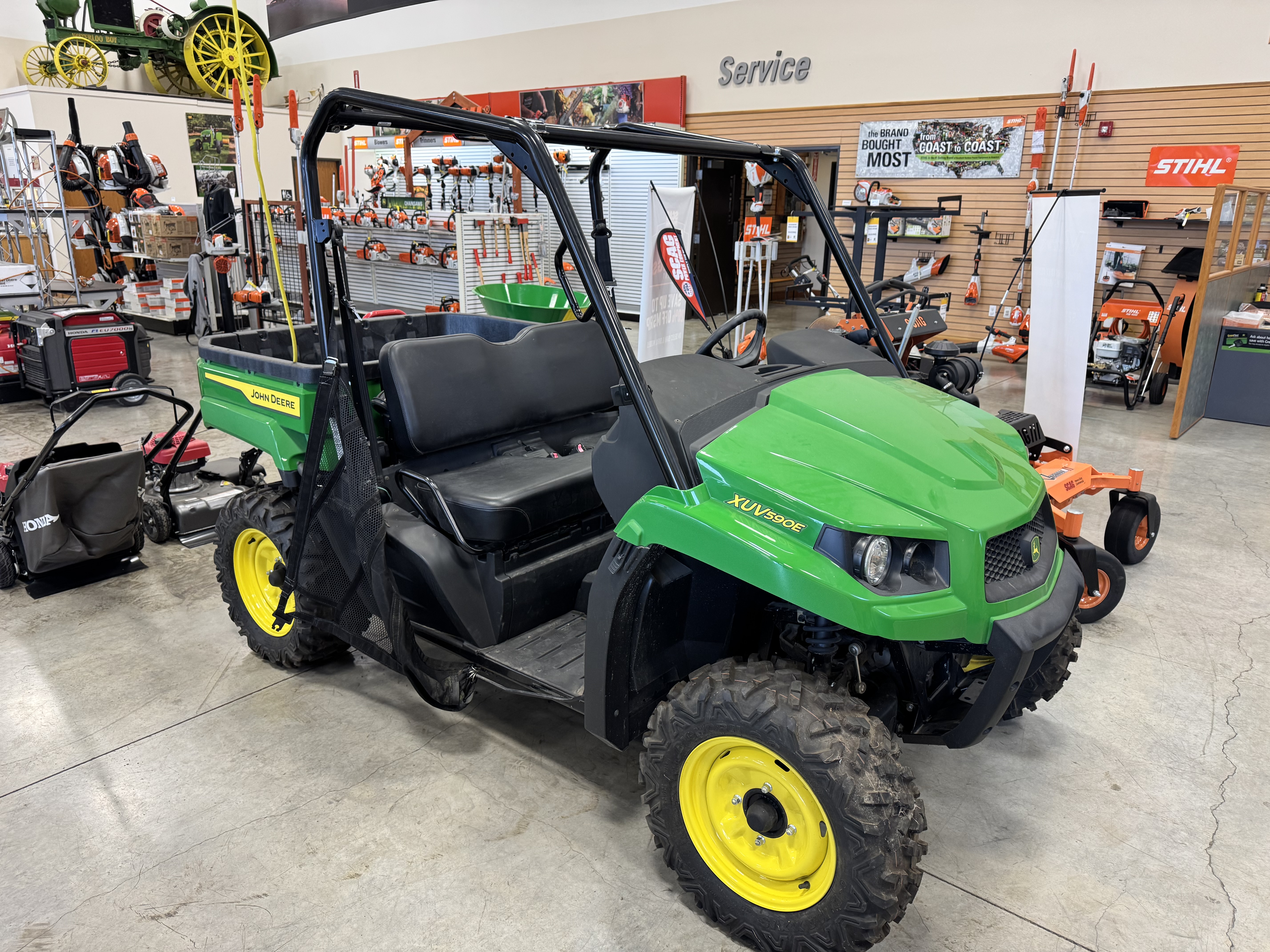 2023 John Deere 590E