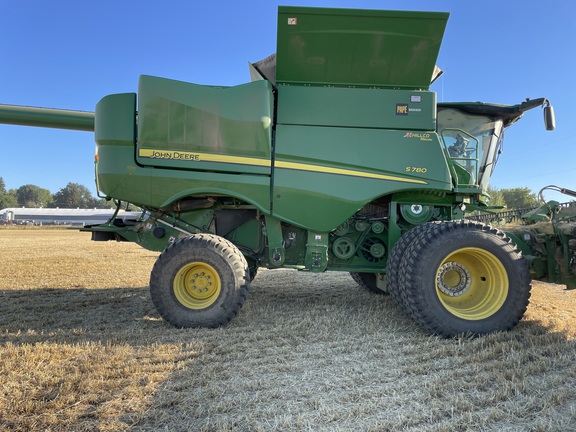 2024 John Deere S780