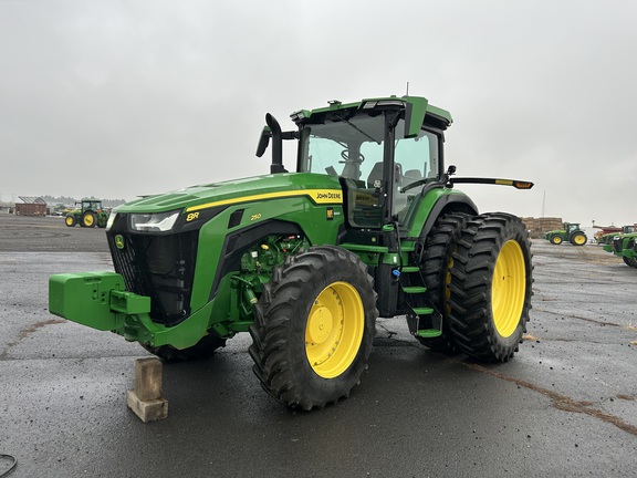2023 John Deere 8R250
