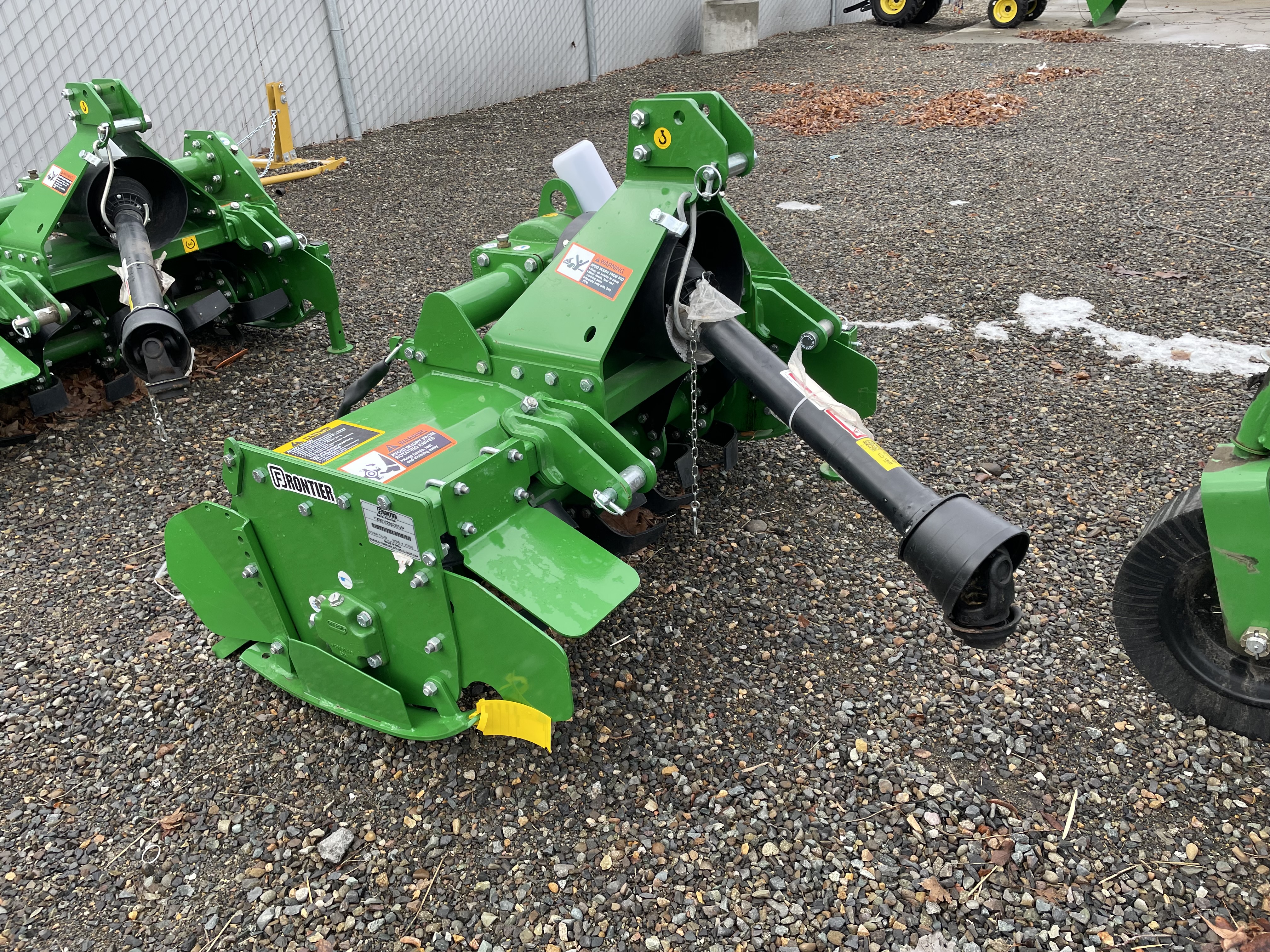 2023 Frontier RT3042