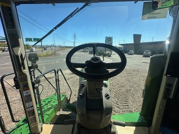 2024 John Deere 8RT370