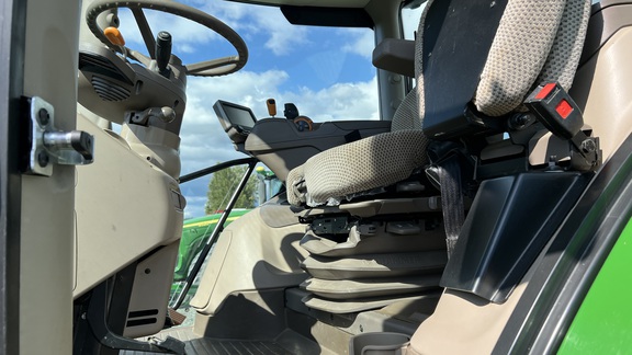 2016 John Deere 6130R