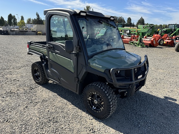 2023 John Deere 865R