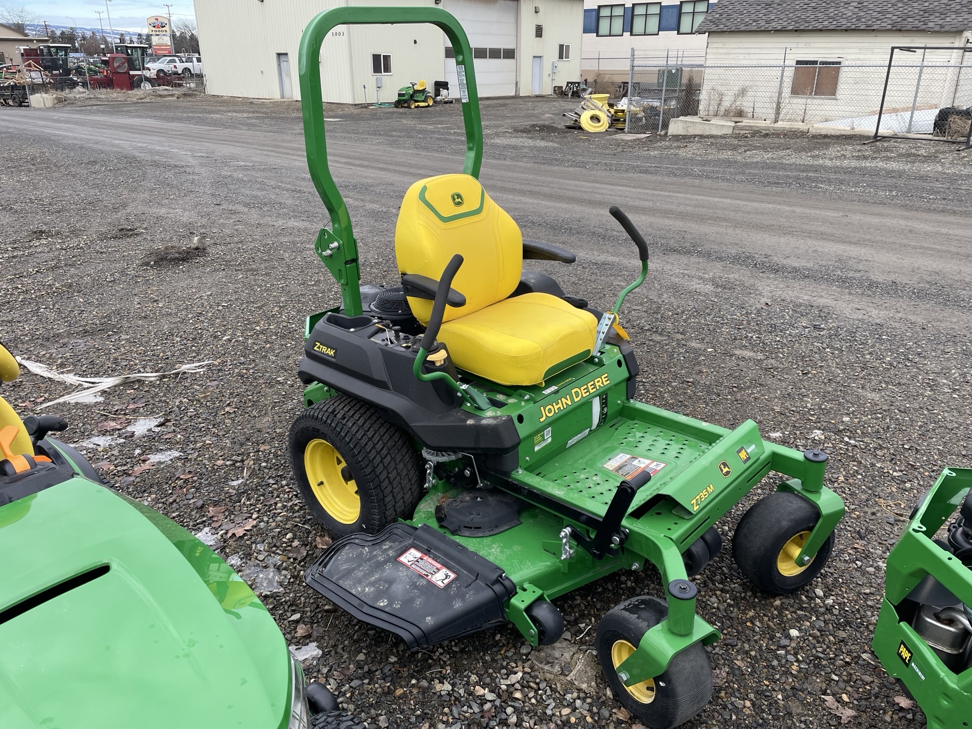 2023 John Deere Z735M