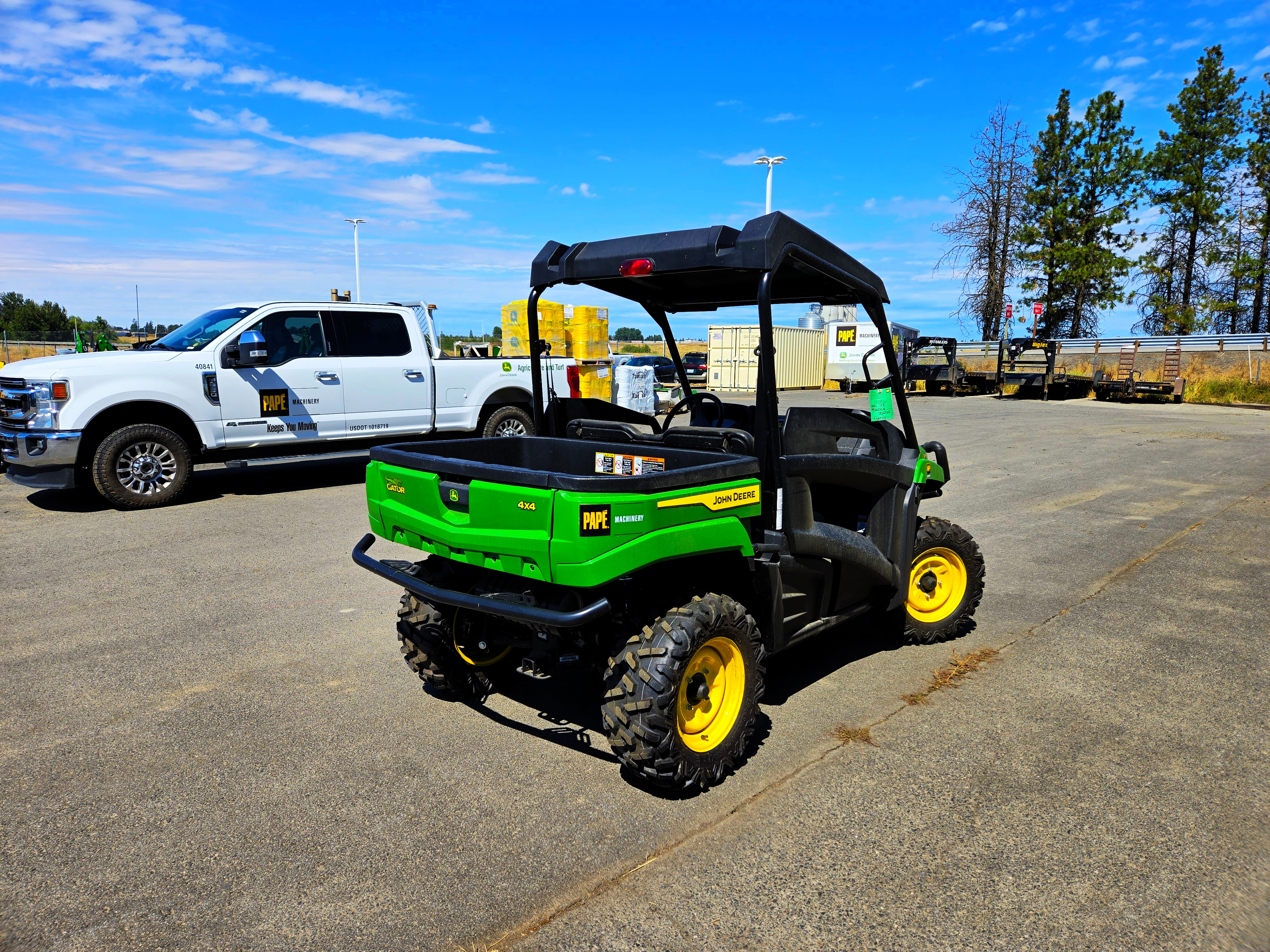 2023 John Deere 590E