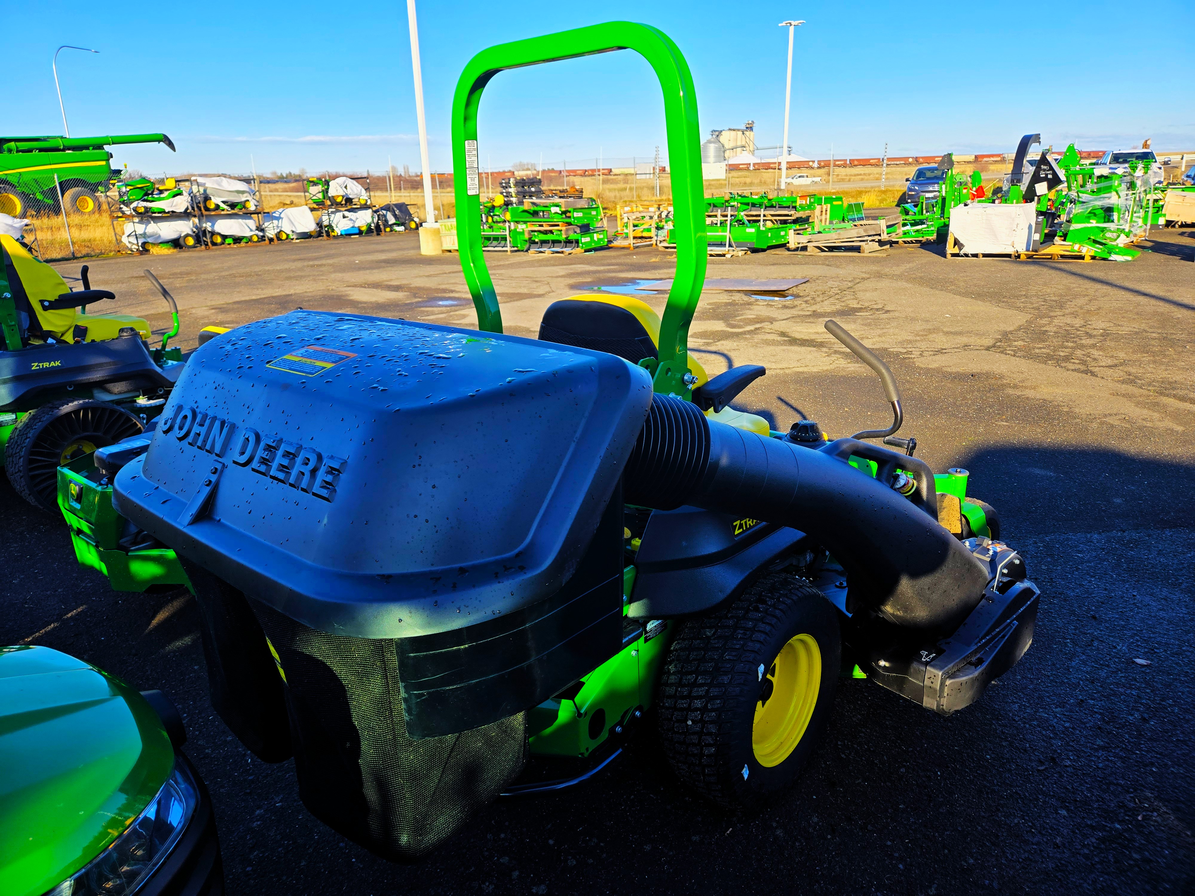 2024 John Deere Z720E