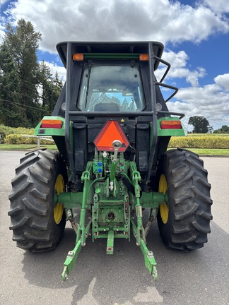 2016 John Deere 6125M