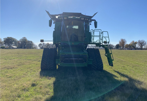 2025 John Deere S7 900