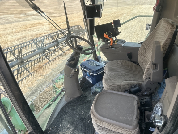 2024 John Deere S780