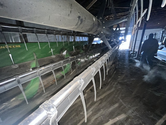 2011 John Deere 630R