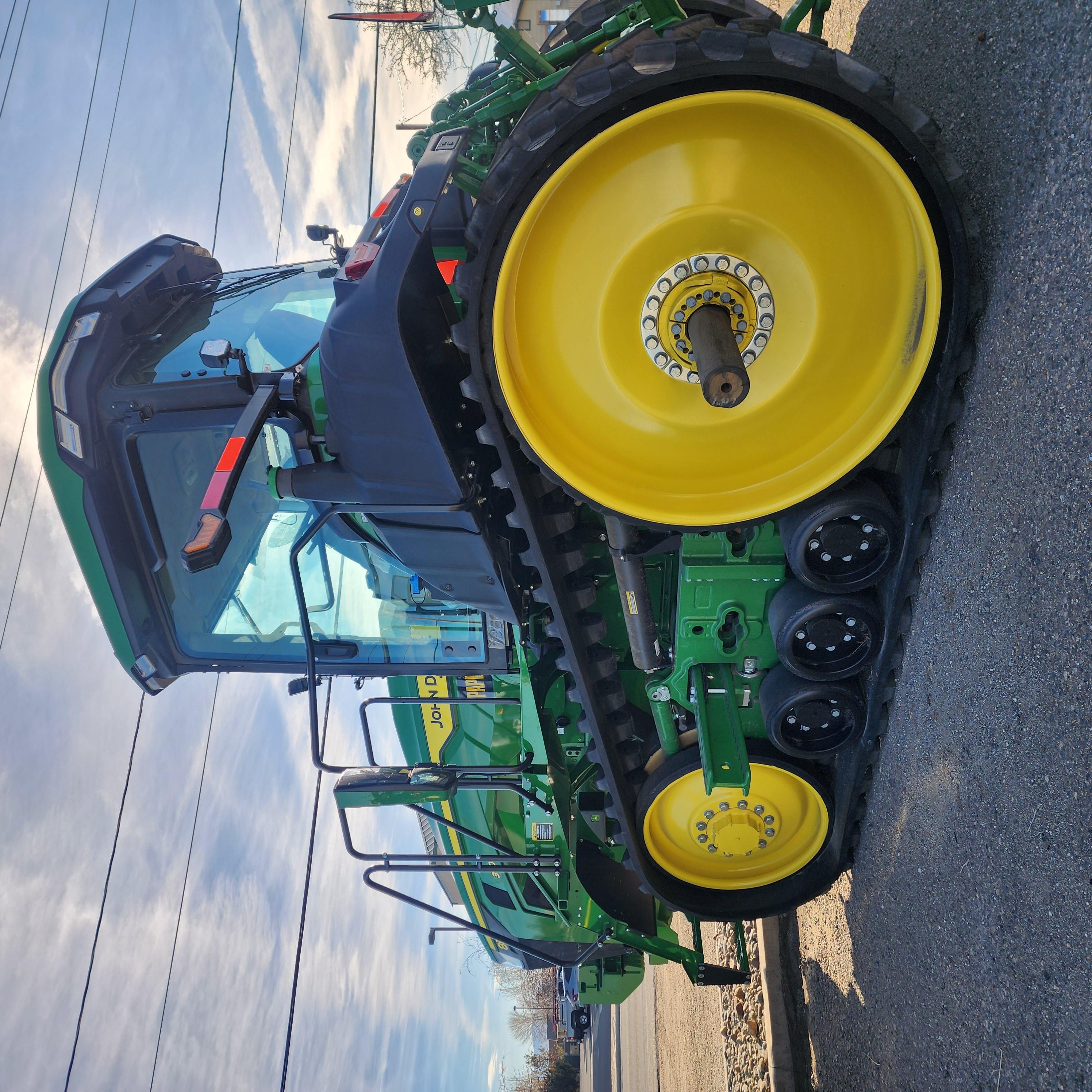 2024 John Deere 8RT370