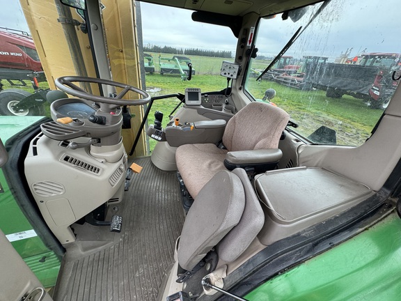 2011 John Deere 7330