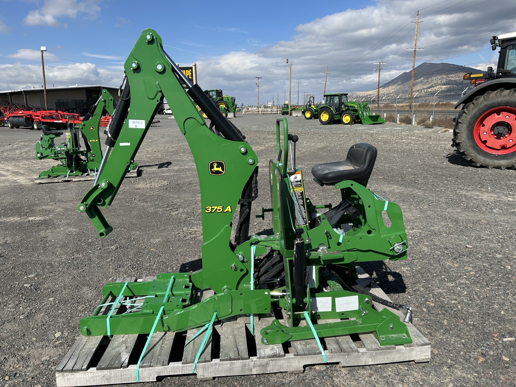 2022 John Deere 375A