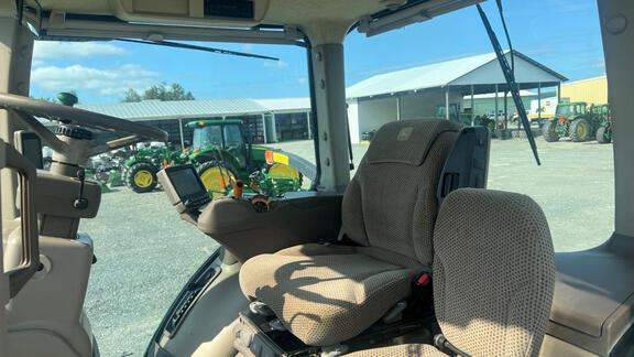 2015 John Deere 7230R