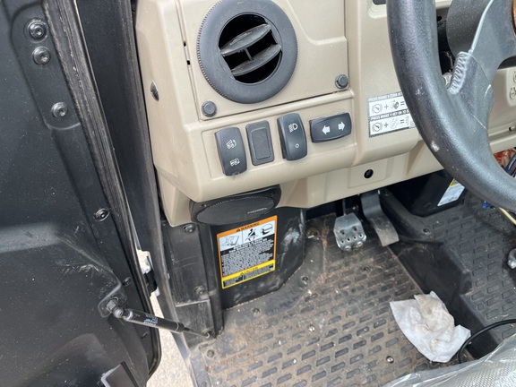 2022 John Deere 835R