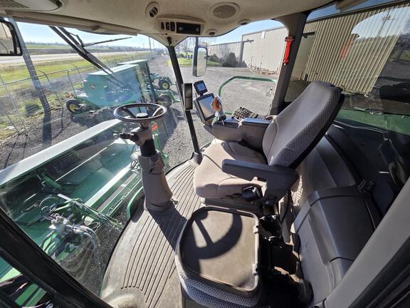 2016 John Deere W235