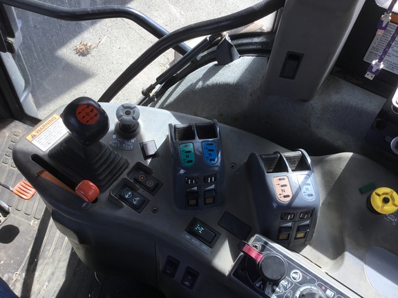 2011 Versatile 280
