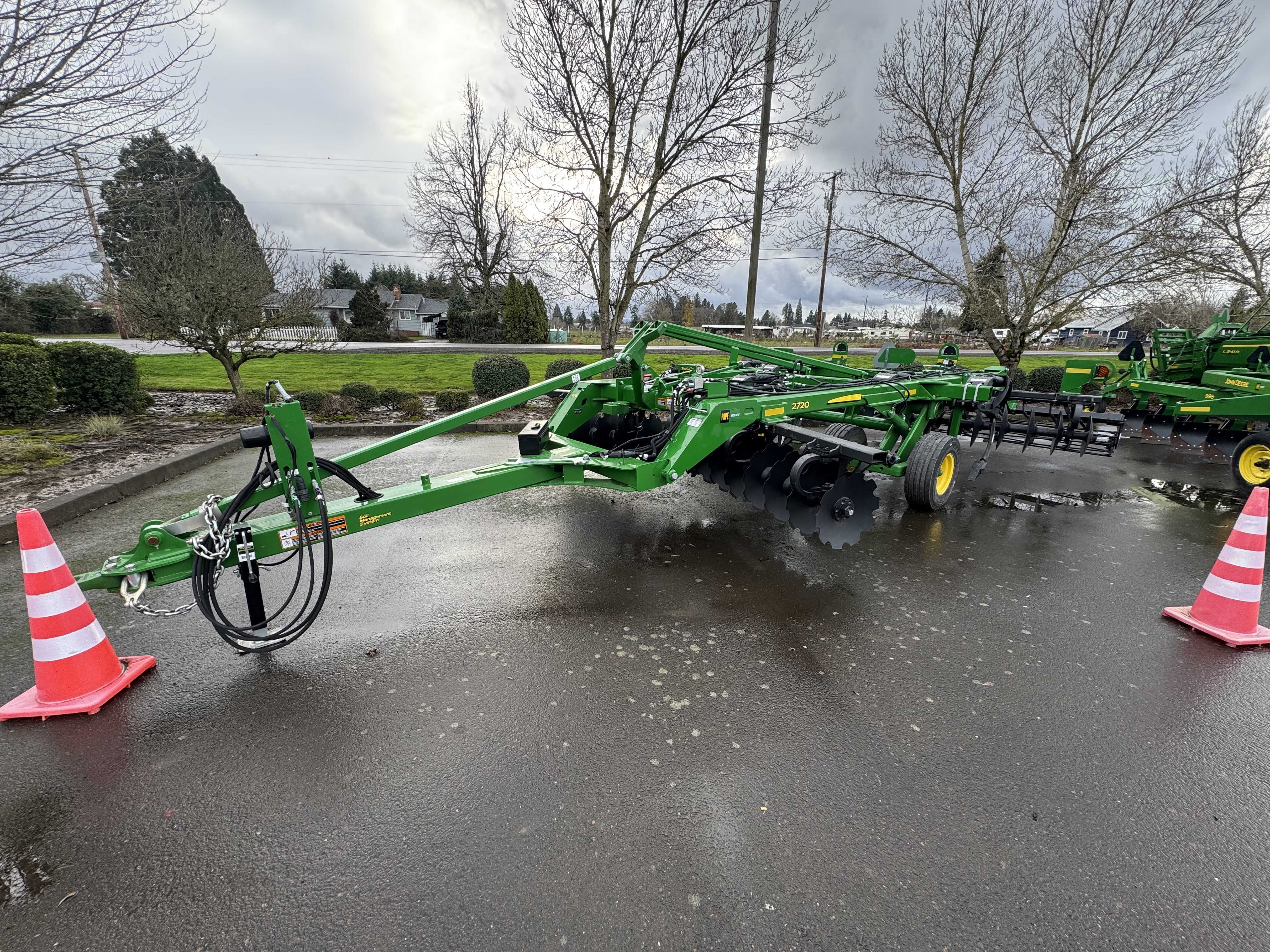 2024 John Deere 2720