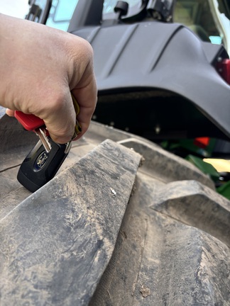 2025 John Deere 8RT410