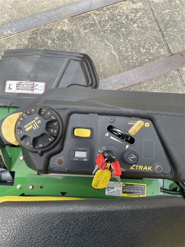 2023 John Deere Z735M