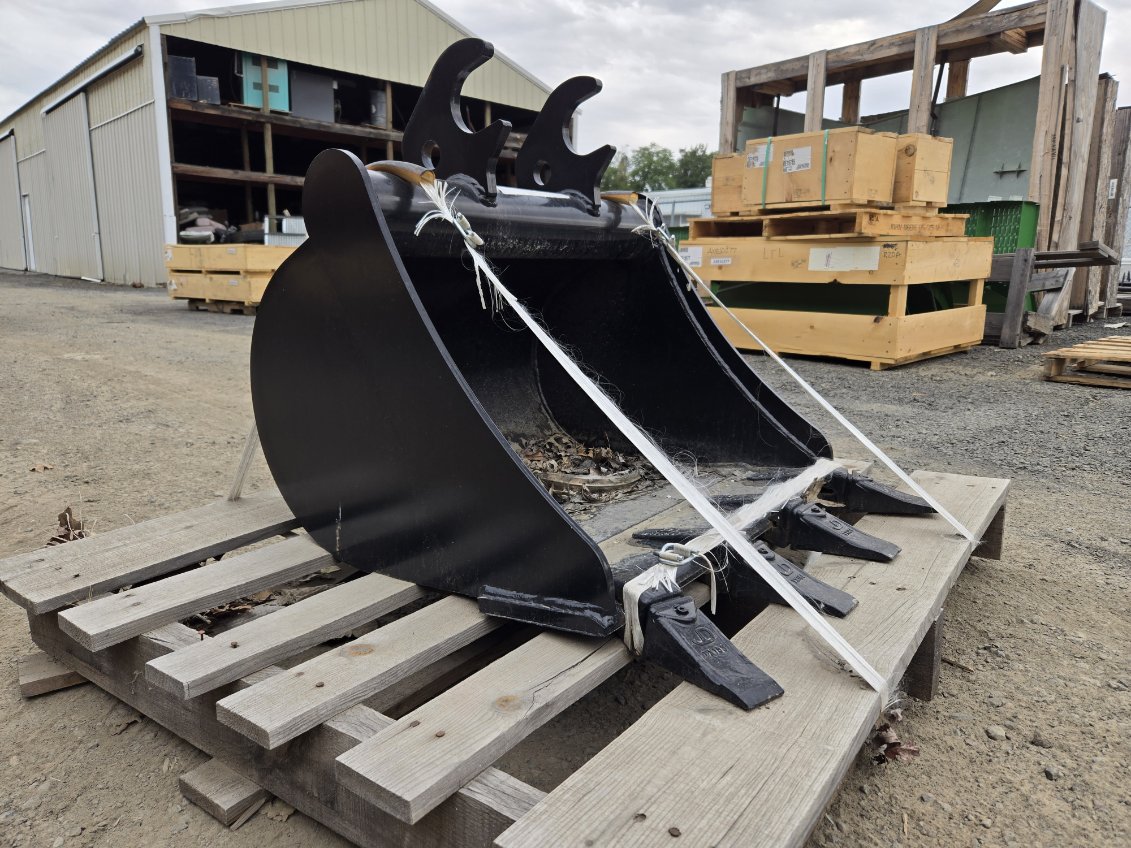 2022 John Deere 35