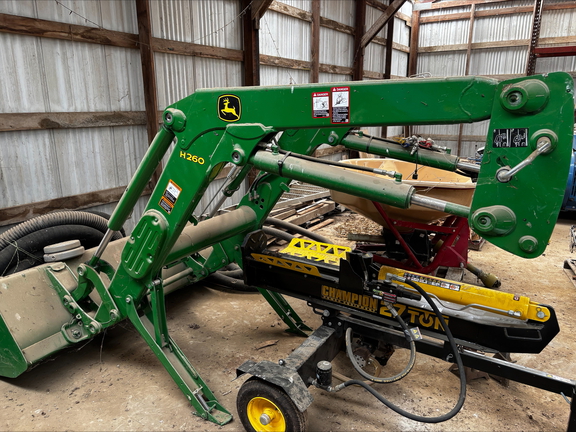 2016 John Deere 5100M