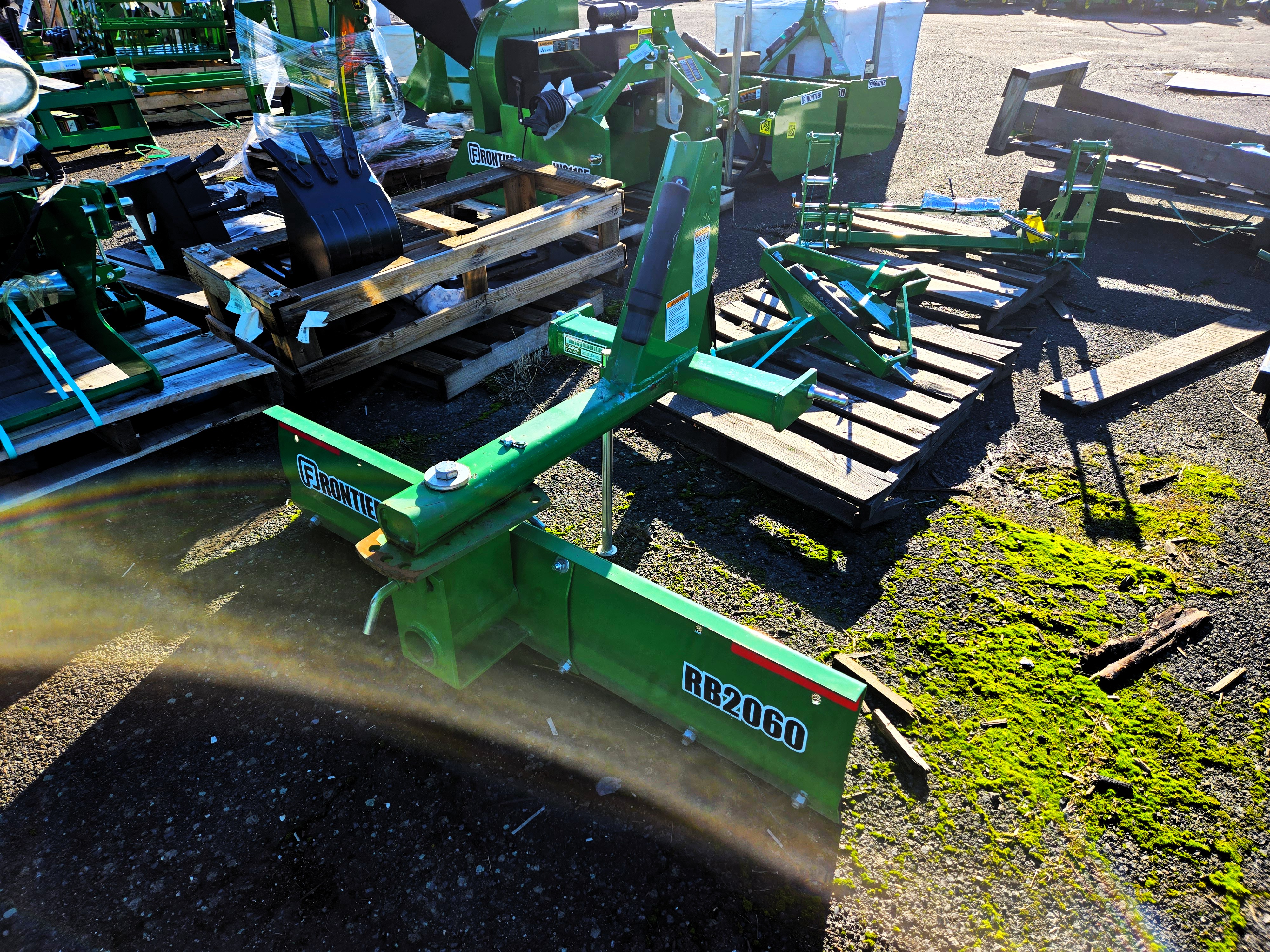 2022 Frontier RB2060